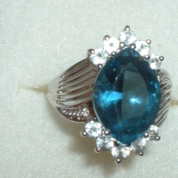 10K True London Blue Topaz Statement Ring S7.5New